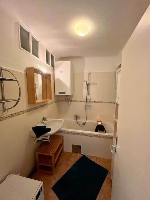 Wohnung Naehe Lkh Und Der Med Uni Graz Luaran gambar